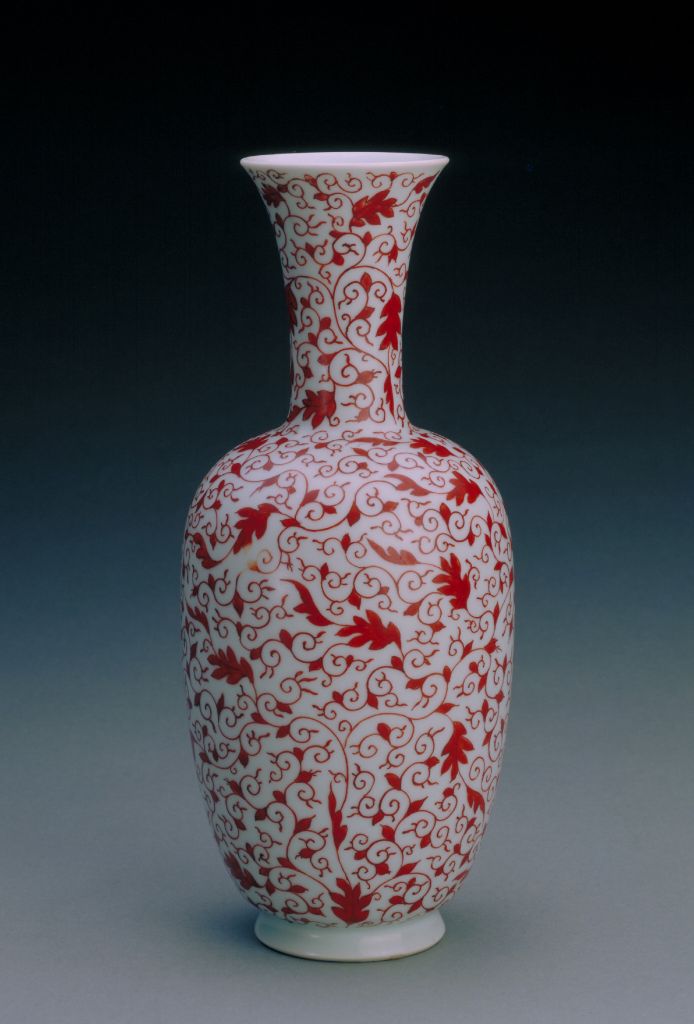 图片[1]-Alum red color rattan vase-China Archive